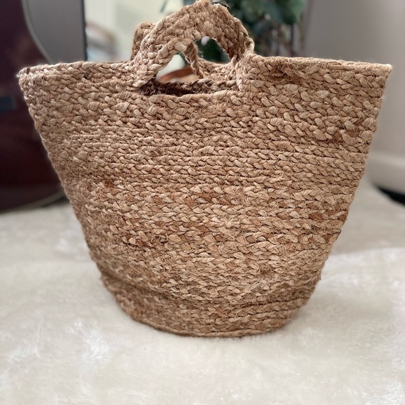 Brand New IKEA TOLKNING Jute Hanging Basket (7 ¾X13 ¾X11 ¾ ") 705.126.48 - Picture 5 of 10
